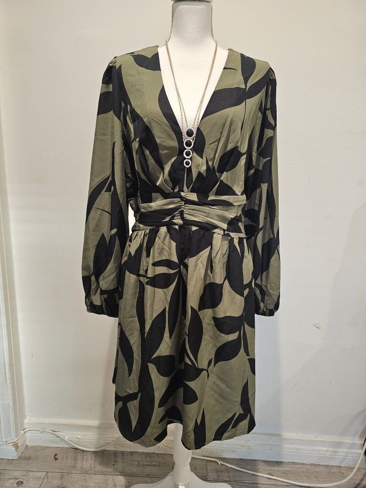 Black And Green Leaf Print Dress