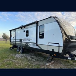 2018 Radiance 25RB Travel Trailer 