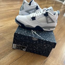 Jordan 4