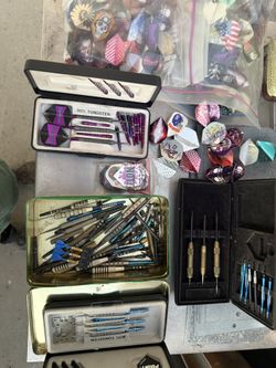 One Lot Of Miscellaneous Dart Equipment 