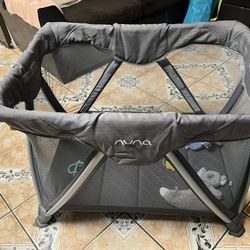 Nuna Playpen 
