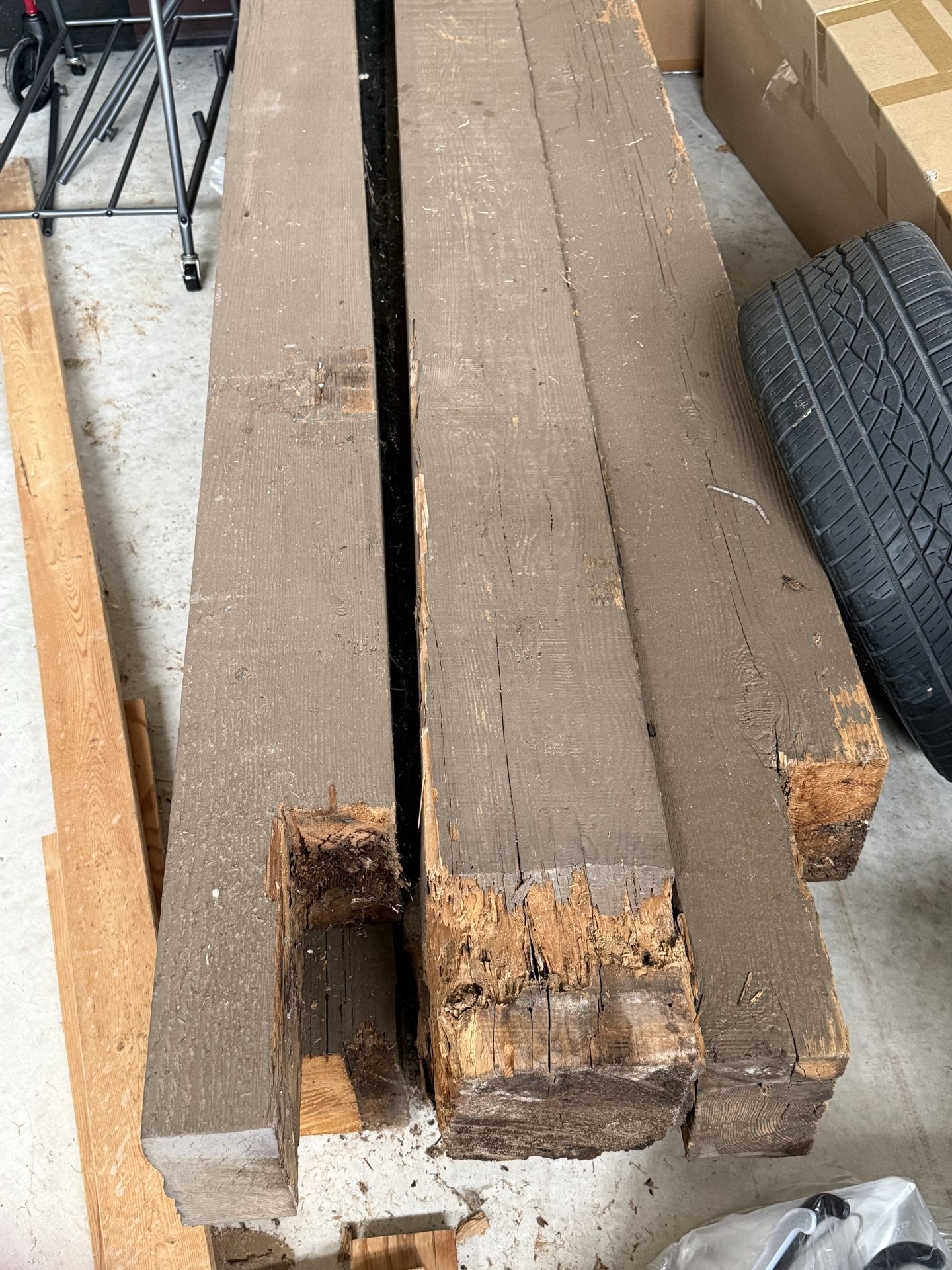 6 Cedar Posts