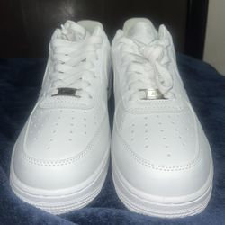 Air Force’s Never Worn !