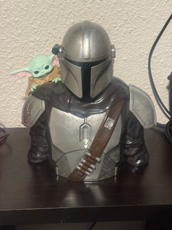 The Mandalorian and Grogu Regal popcorn bucket