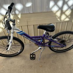 Specialized Hotrock 20 Kids Bike