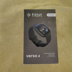 Fibit Versa 4 smart watch