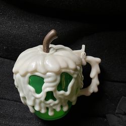 Green Poison Apple