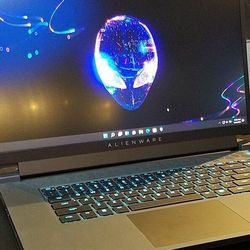 Alienware M15 Rysen Ed. R5