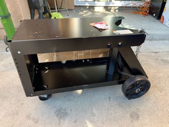 New Lincoln utility cart for electric welding missing the handle when open the box never comes with handle so selling cheap asking $150 thanks