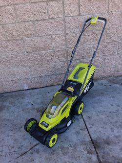 RYOBI 18V CORDLESS PUSH LAWN MOWER