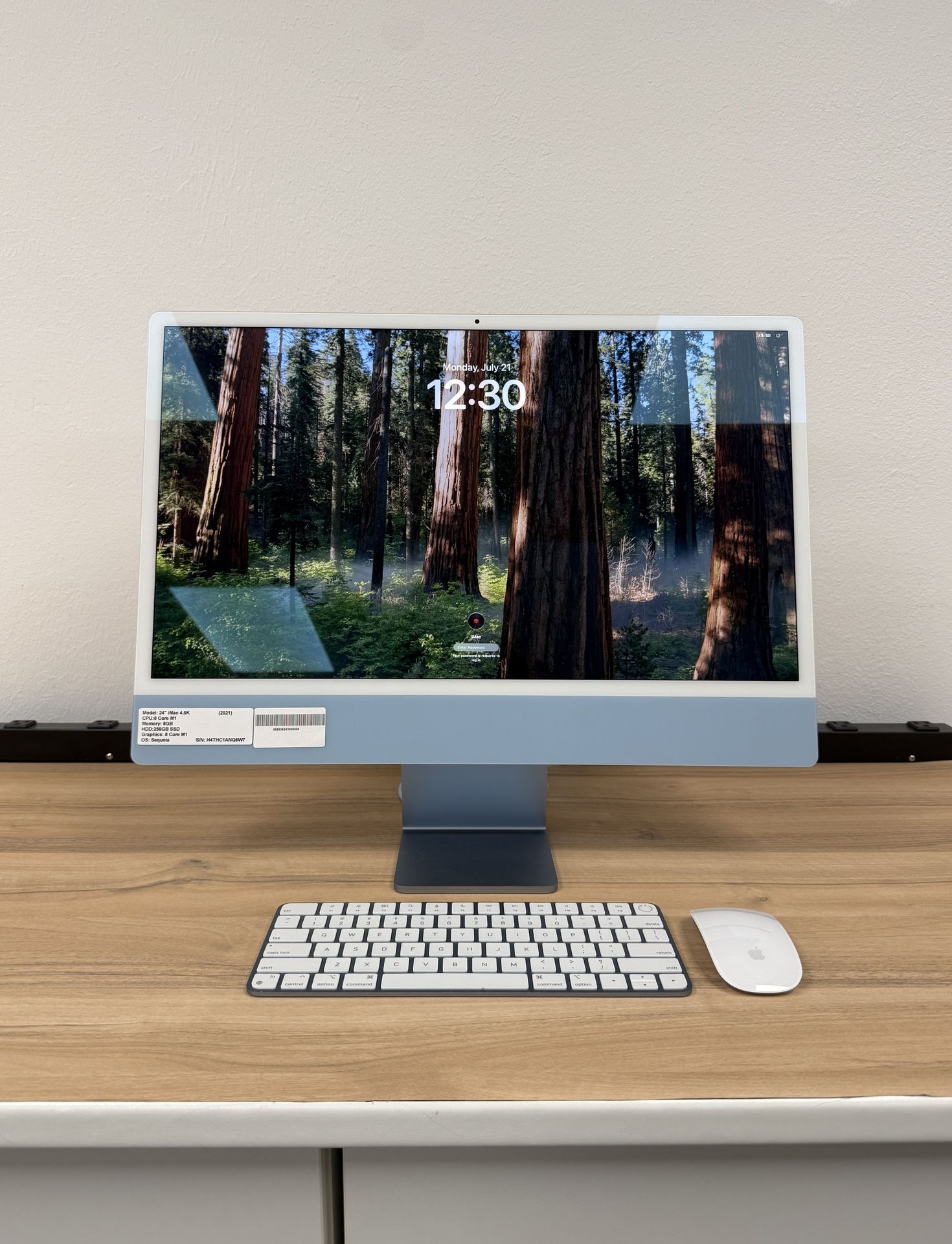 iMac 24 inch 4.5K M1 8 Core CPU*256GB SSD*8GB RAM