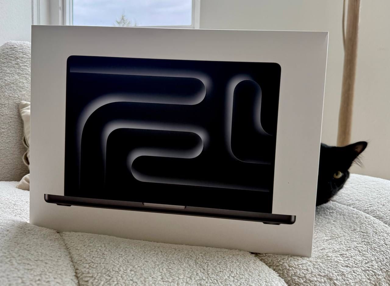 MacBook Pro M4 New in Box