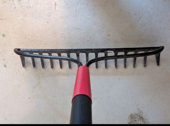 RazorBack 15 Tine Bow Rake. New.