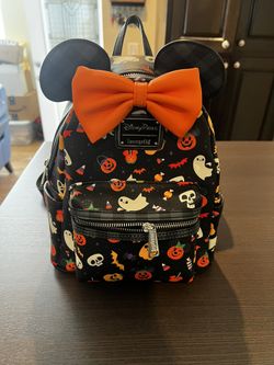 Disney Lounge Fly Halloween