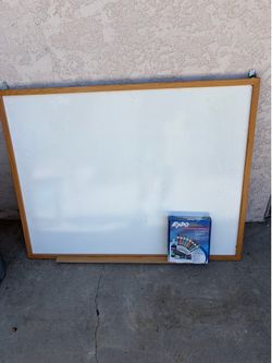 Dry erase board