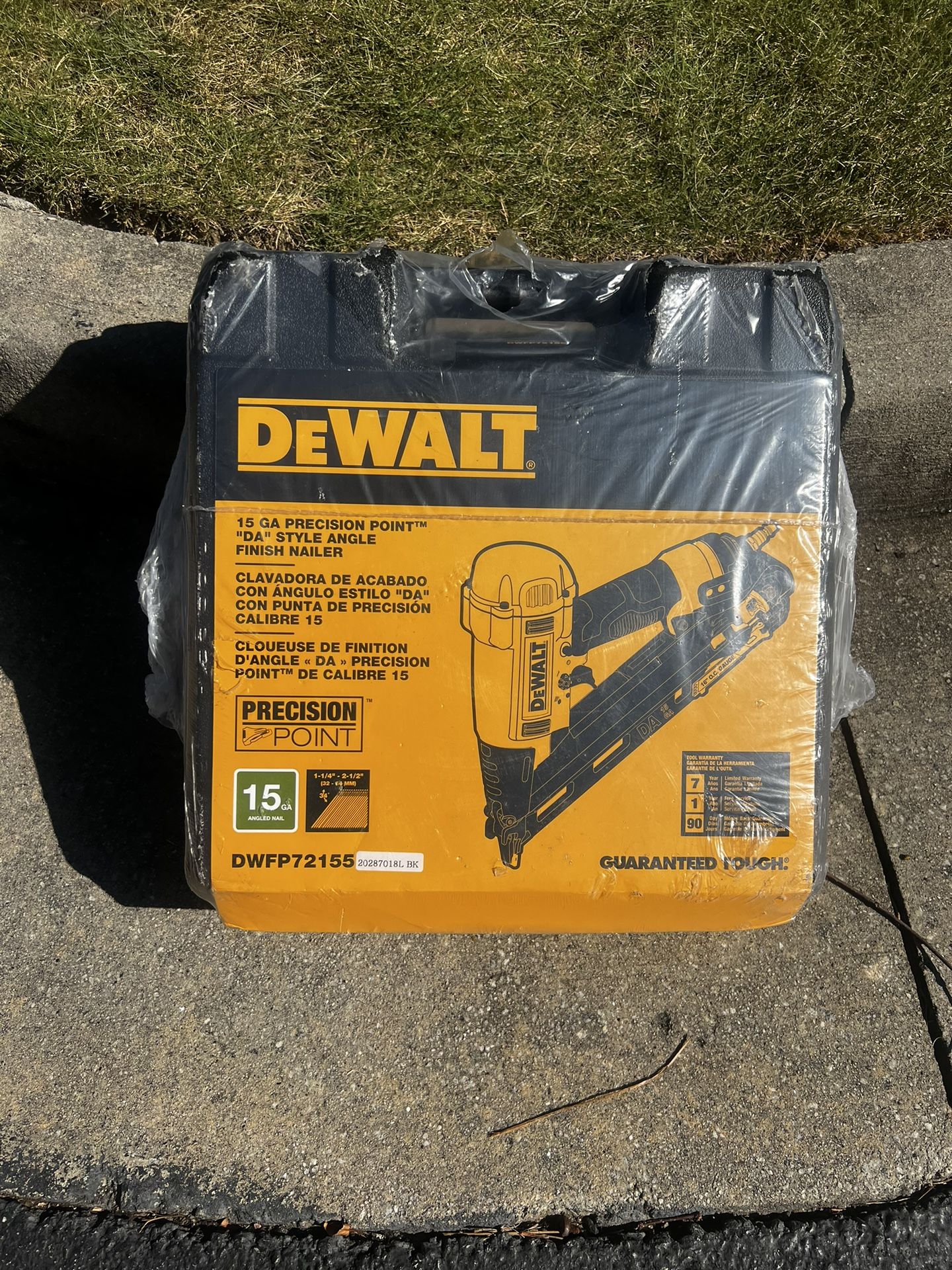 Dewalt Finish Nail Gun