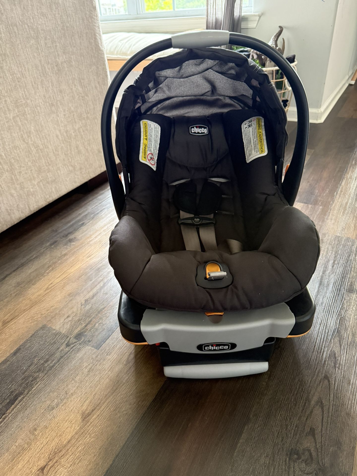 Chicco Keyfit Infant Car seat