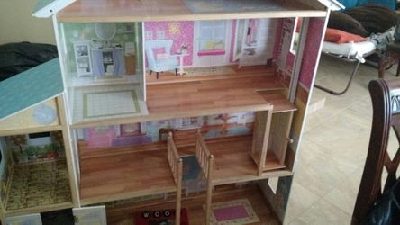 Princess doll house