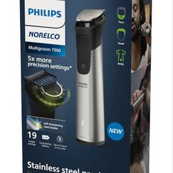 Norelco Philips Multigroom 7000 Series, All-in-One Trimmer, Beard Trimmer and Hair Clipper, 19-Piece Men's Grooming Kit for Beard, Head, Hair, Body, a