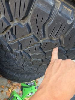 Kendall Klever 33x12.5x20LT Tires
