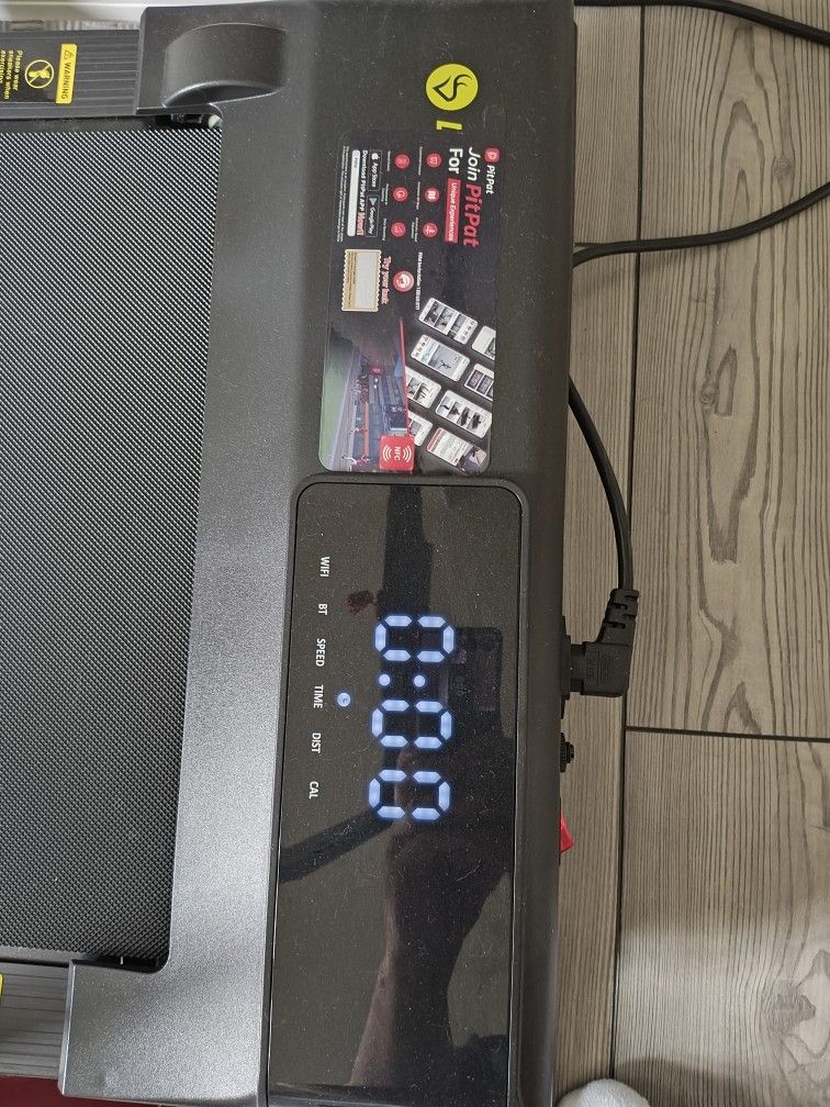 Brand New Treadmill Used Three Times.