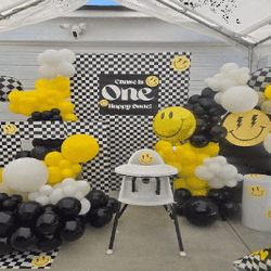 Wow Your Guests with Artistic Birthday Balloon Decor! job trial