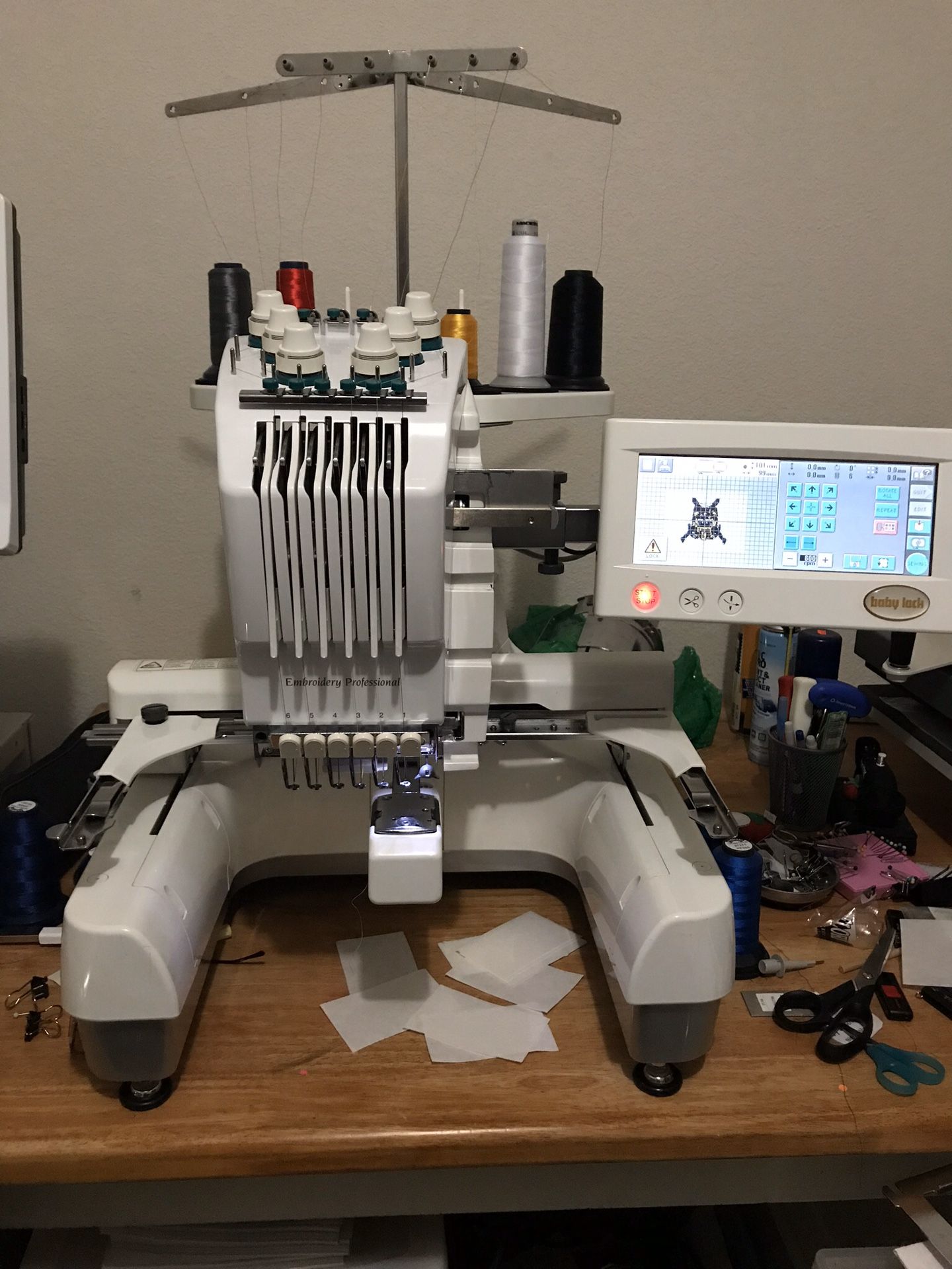 Babylock 6 needle embroidery machine. for Sale in Bremerton, WA OfferUp