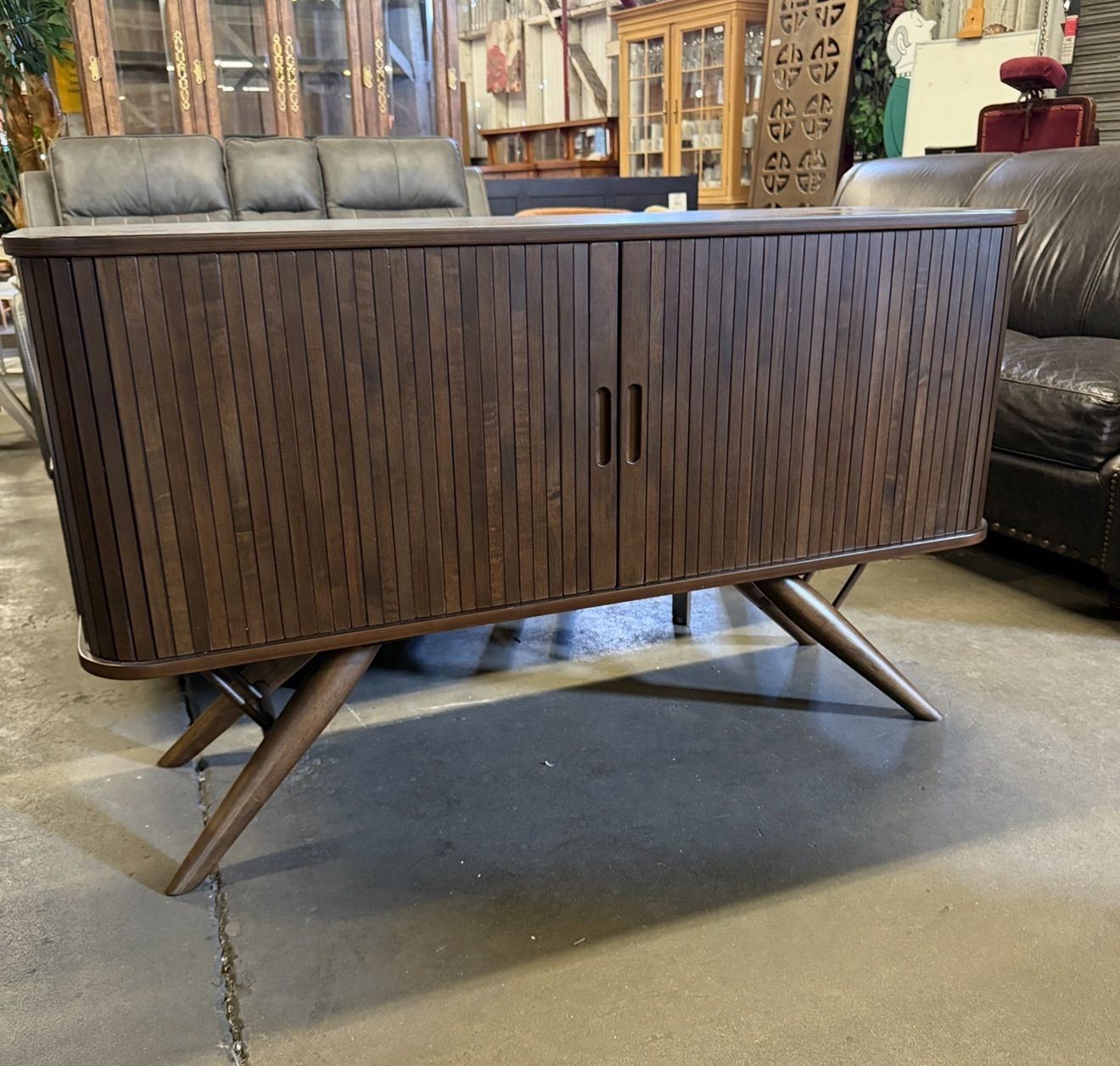 Walnut Mid Century Modern Style Buffet Credenza Sideboard MCM