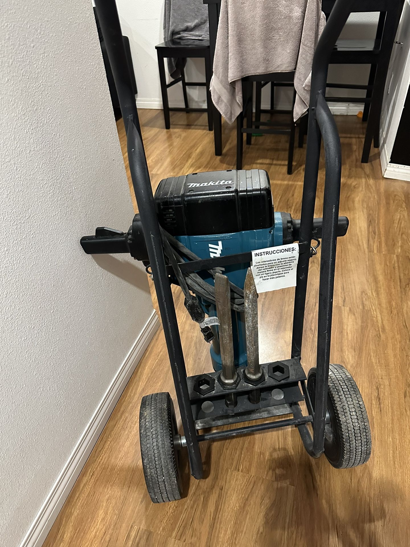 Makita jackhammer for Sale in Whittier, CA - OfferUp