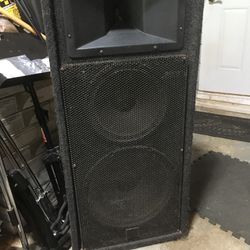 Two Bullfrog DJ Or Studio Speaker Cabs W/horns