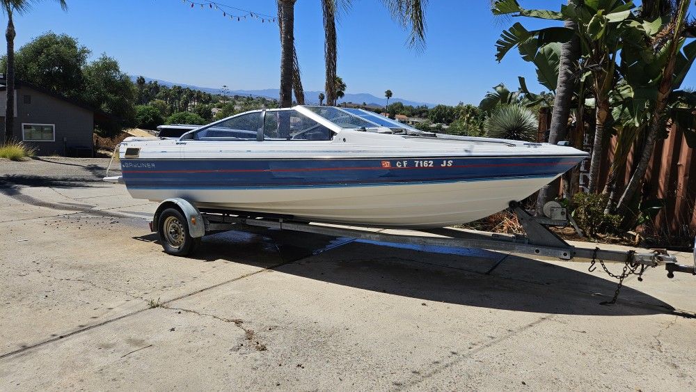 1988 Bayliner Capri 21'