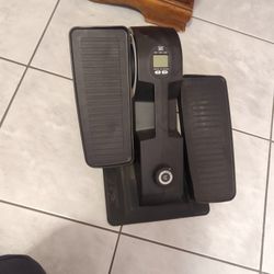 Pedal Exerciser/ Aparato Para Pedalear