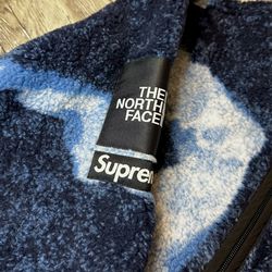 Supreme The North Face Fleece Jacket (size S)