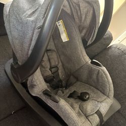 Evenflo Car seat W Base 