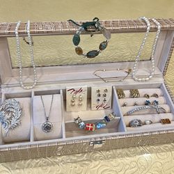 Misc Jewelry Box Lot Pearl Necklace Agate Bracelet Ring Silver Earrings