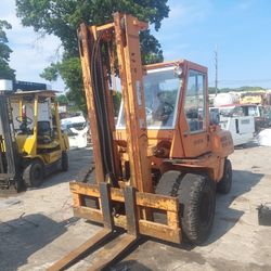 Forklift Toyota 10,000lb. Propane With full cab