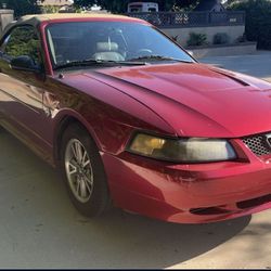 2004 Ford Mustang