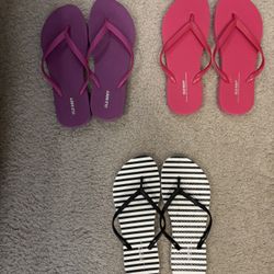 Old Navy Flip Flops
