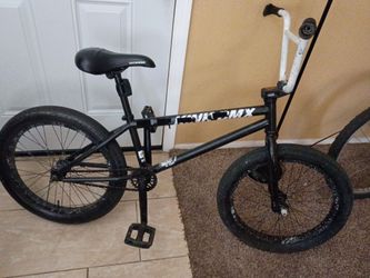Kink BMX . Black and white. 20"
