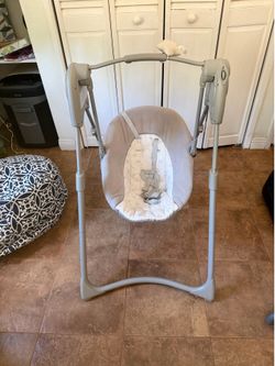 Baby swing chair