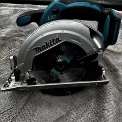 MAKITA 18V 6-1/2 in. Circular Saw (Tool-Only)