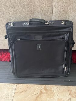 Foldable travel garment bag