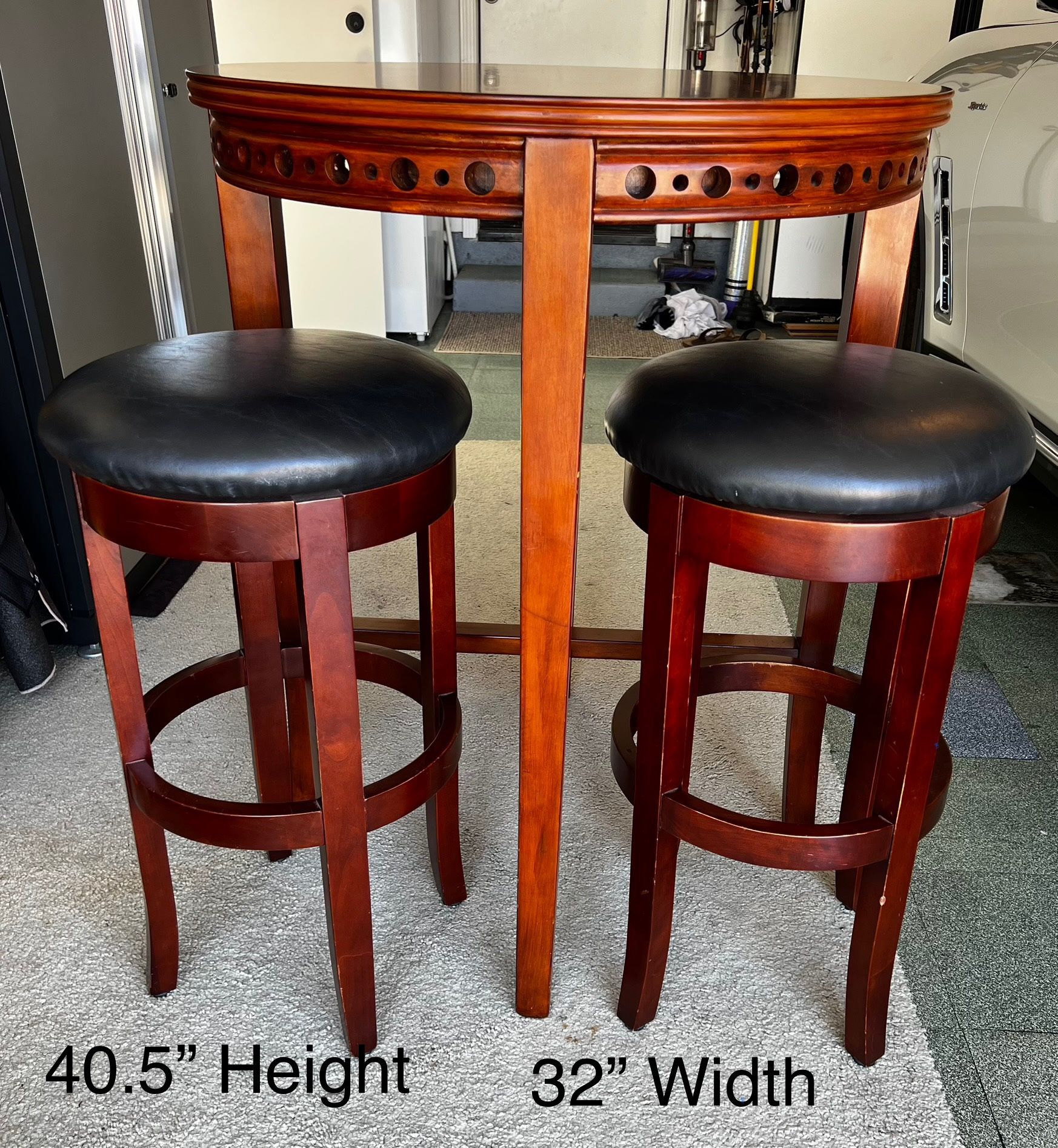 Bar Table, 2 Bar Stools