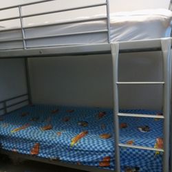 Twin Bunk Bed 