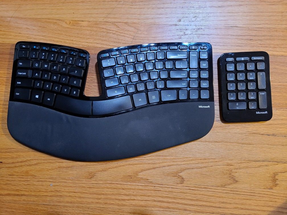 Microsoft Sculpt Ergonomic Keyboard for Sale in Ontario, CA - OfferUp