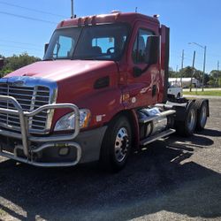 2015 Freightliner Truck