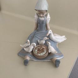 Retired 1997 Lladro”My Hungry Brood”