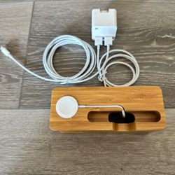 Wooden Apple Watch/iPhone Fast Charging Stand