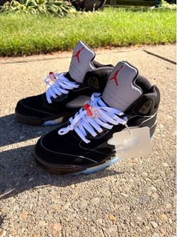 Jordan 5 black metallic reimagined