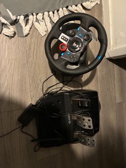 Logitech G29 Racing Wheel with Pedals